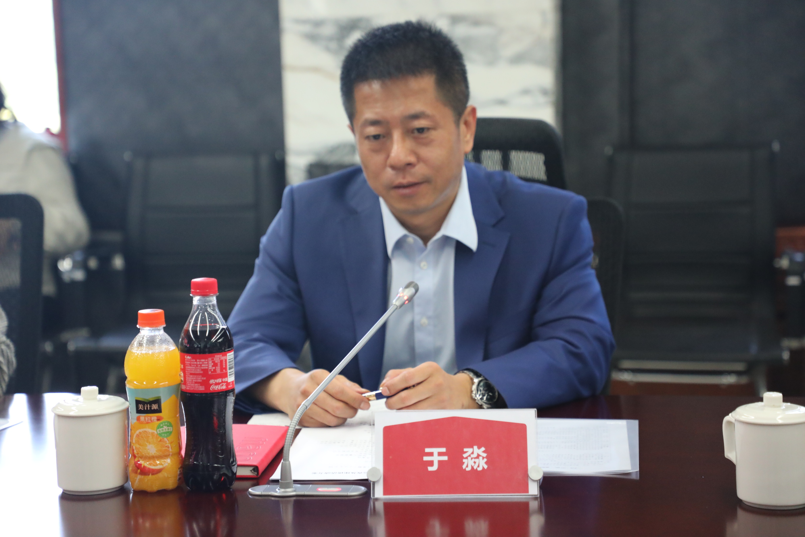 經開區工委副書記、組織人事部部長于淼一行蒞臨美巢參觀督導